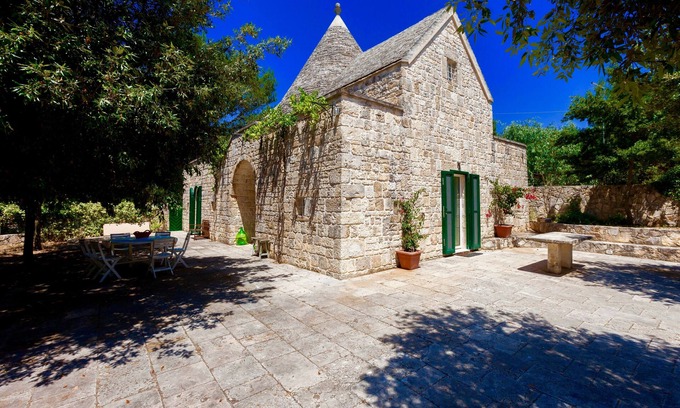 Locorotondo Villa | Al Trullo Sovereign - alquiler - Aire acondicionado y conexión Wi-Fi