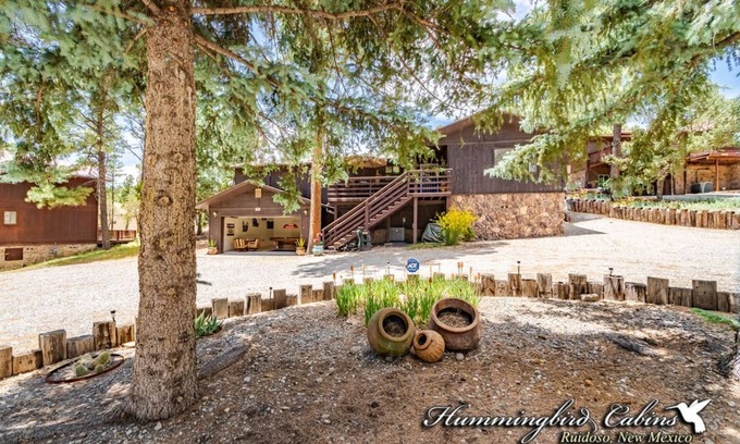 Ruidoso Cabina | At Wits' End: 'Don't be at your wits' end looking for a vacation rental!' Hot tub & Pool Table