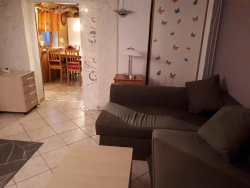 Troisdorf Apartamento | Atelierwohnung am Flughafen Köln -Bonn
