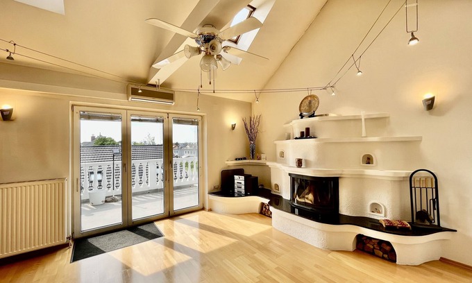 Wittau Apartamento | Atemberaubendes Loft mit Pool + Balkon