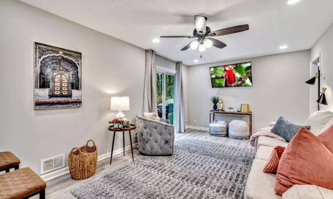 Lilburn Casa | ATH - 3BR - Sleeps 8 - Pet Friendly - Ranch (john)