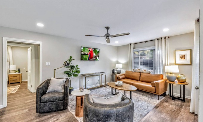 Mableton Casa | ATH-New Modern Mableton- Ranch- Fenced4Pets (811)