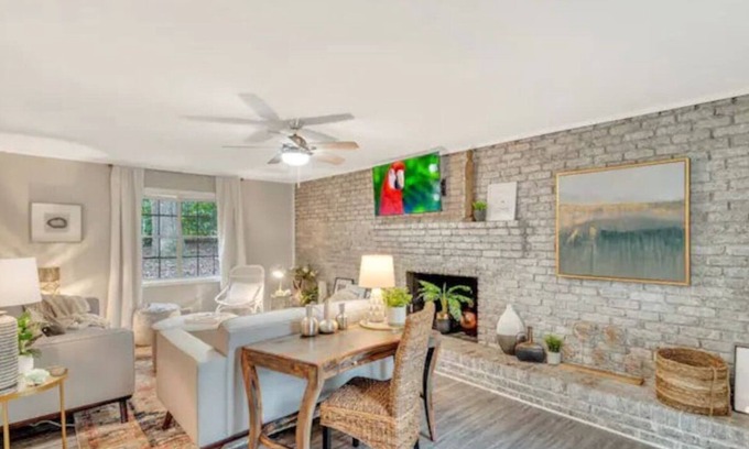 Woodstock Casa | Conveniencia de lujo 1. 7 millas al centro de Woodstock