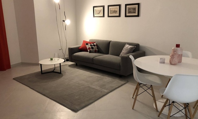 Tiche Casa | Athena Design Apartment