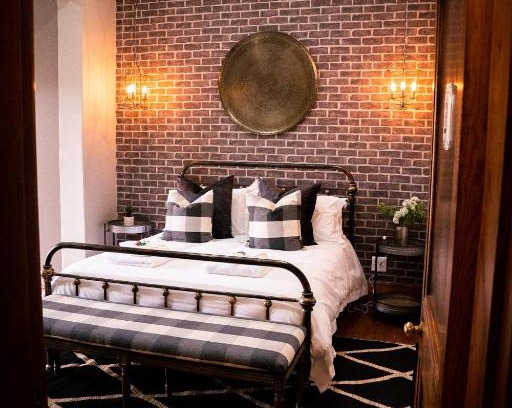 Kimberley Casa | @Athens Guest Rooms
