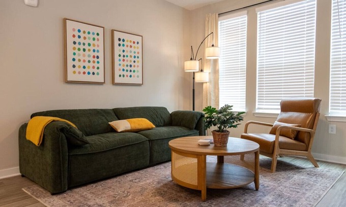 Athens Apartamento | QuietCozy UGA|Pool|Gym|FastWifi|Publix|FreeParking