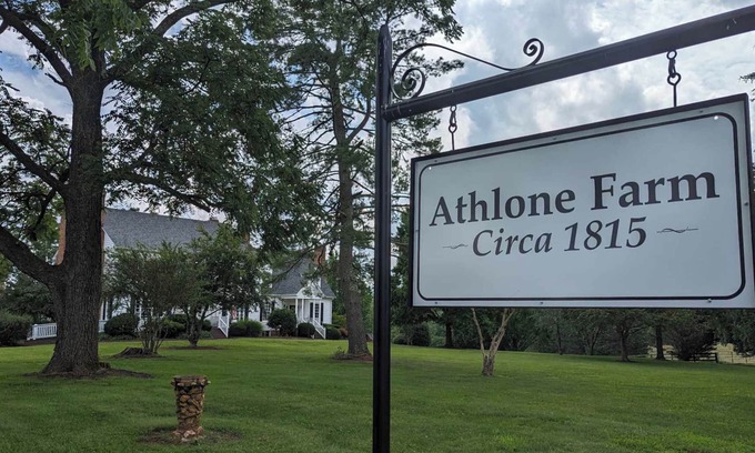 Clifford Casa | Athlone Farm: Spacious, Gorgeous Grounds, Historic Outbuildings, Summer Deals!