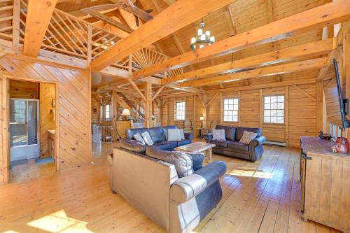 Athol Casa | Athol Cabin with Deck and Fire Pit, 10 Mi to Lake