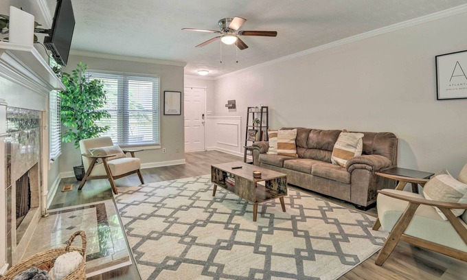 Collier Heights Casa | Atlanta Home w/ Fireplace < 7 Mi to Downtown!