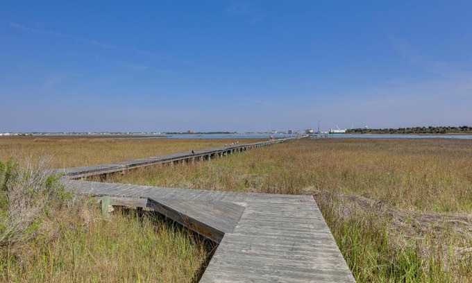 Morehead City Casa | Atlantic Beach Home By Fort Macon State Park
