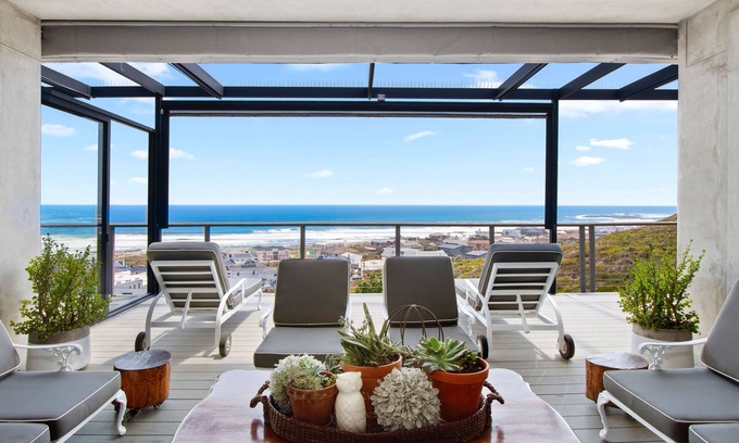Yzerfontein Casa | Atlantic Views - Three Bedroom House, Sleeps 7