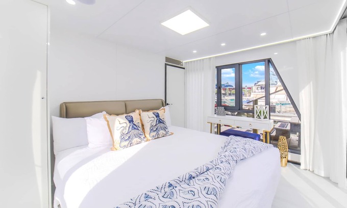 Merritt Island Alquiler De Eote | Atlantis 2-Bedroom Floating Home