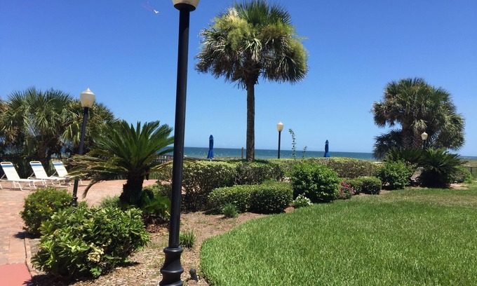 Fernandina Beach Condominio | Atlantis en Amelia Oceanfrt Condominio con Privada primera Patio Suelo