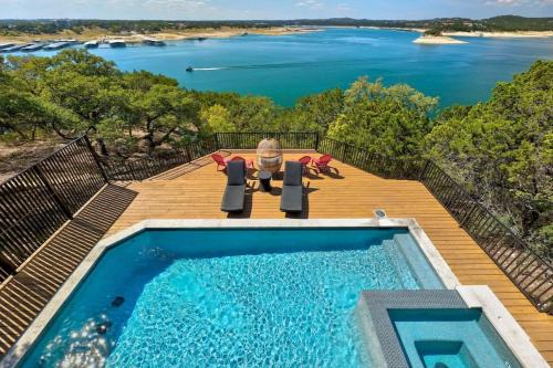 Volente Casa | Atlantis on Lake Travis Pool Hot Tub Dock