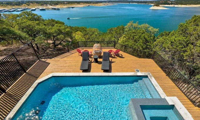Volente Casa | Atlantis on Lake Travis - Pool/Hot Tub/Dock