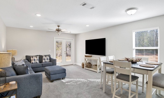 Florida Panhandle Casa | Atlas Townhome #B~Milton,Pensacola,Navarre~Close