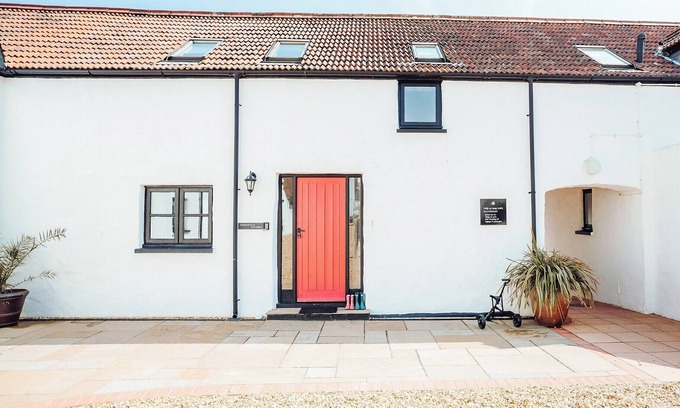 Lydstep Cabaña | Atrato's Stable - UK6735