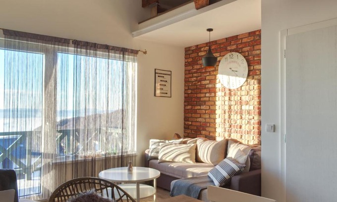 Lisina Apartamento | ATTIC 7