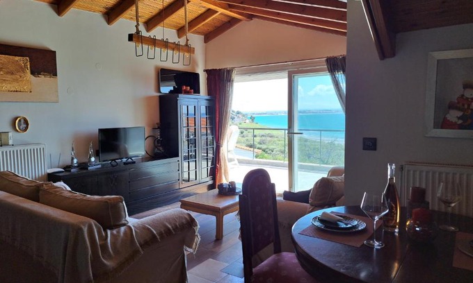 Nea Moudania Apartamento | Attic