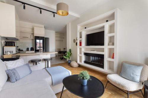 Mousio Apartamento | Attica - Captivating 2-Bedroom Apt in Athens