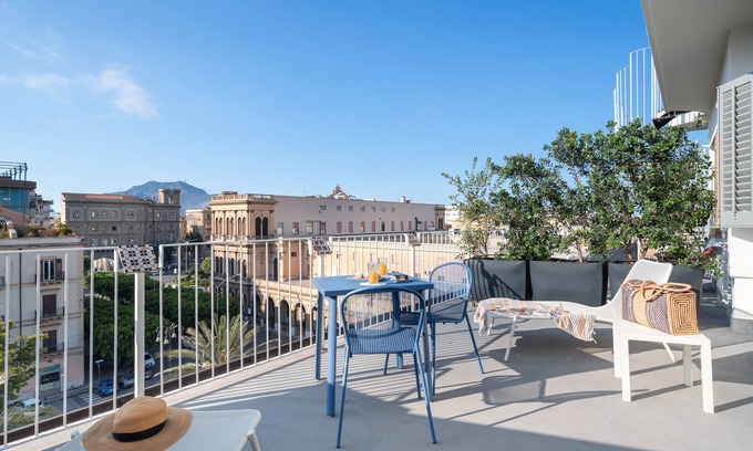 Corso dei Mille - Sant'Erasmo Casa | Attico 37 Apartments