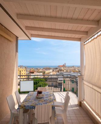 Giovinazzo Apartamento | Attico vista mare - Apulia Houses & Flats