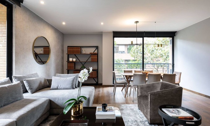 Chico Reservado Apartamento | TOP DE LA PARTE SUPERIOR - ATTIK 301