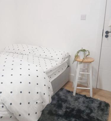 Marlborough Casa | Attractive 3 bed house in London Harrow