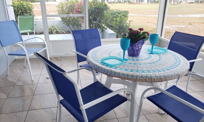 Plantation Villa | Atractiva Villa de Venecia en campo de golf en Deseable Plantation Golf y CC