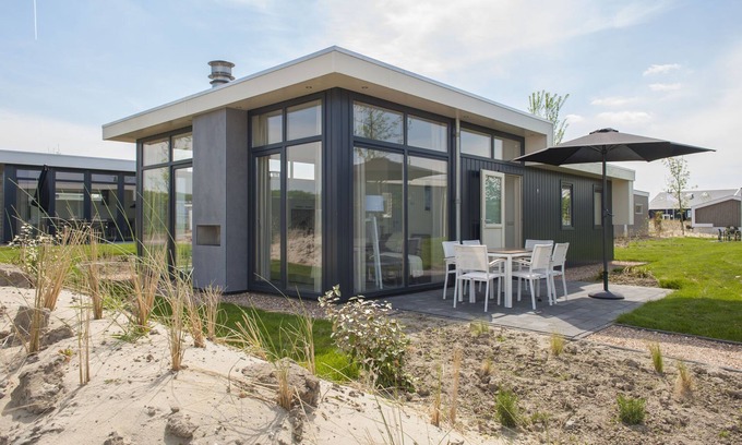 Municipality of Hellevoetsluis Chalet De Esquí | Atractivo chalet a 4,5 km. de Rockanje