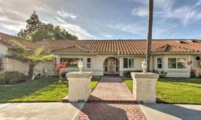 Atwater Casa | "Atwater Haasecienda Getaway"