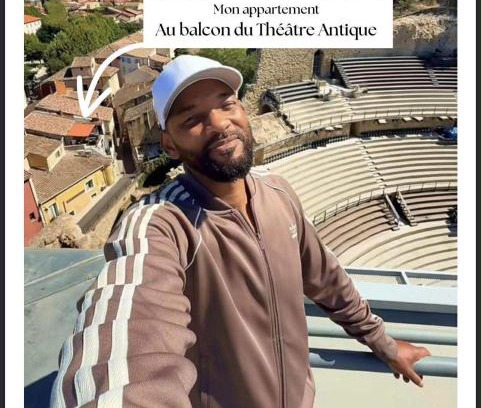 Orange Apartamento | Au balcon du théâtre antique Appartement HYPERCENTRE - TOUT ÉQUIPÉ ET NETFLIX - parking gratuit à 250m et payant à 50m