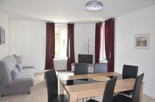 Chambon-sur-Voueize Apartamento | AU BORD DE L'EAU appartement 50 M2