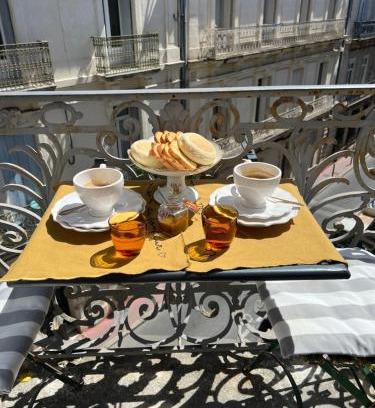 Comedie Cama Y Desayuno | Au cœur de M