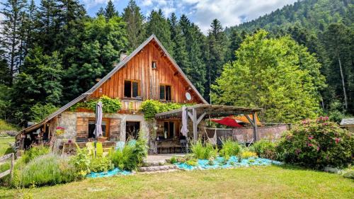 Saint-Pierre-d'Entremont Apartamento | Au Chalet Du Planolet