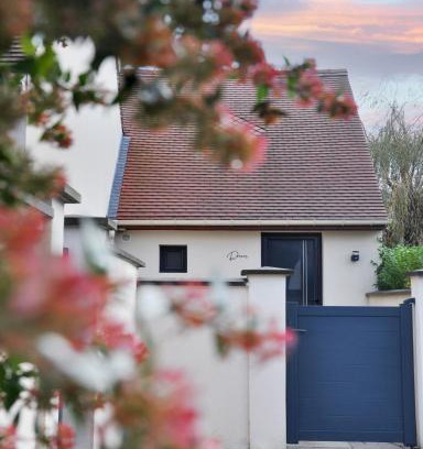 Bussy-Saint-Georges Casa | Au Charme De Bussy - Peaceful Place near Disneyland, Train Station RER and Nature