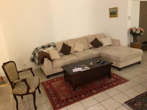 Annemasse Apartamento | Au Clos Célestin - Beau T4 - Terrasse - Jardin