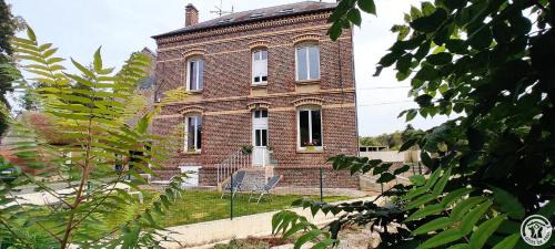 Milly-sur-Therain Cama Y Desayuno | AU FIL DE L'EAU