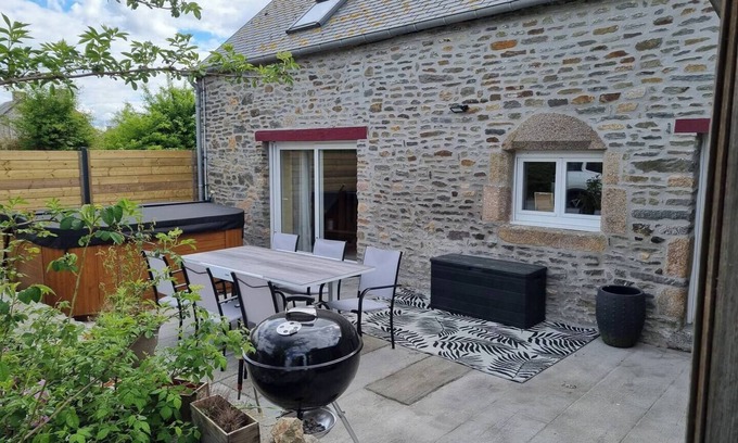 Pontorson Cabaña | Au Mont De La Rive #Jacuzzi & Mont-Saint-Michel #