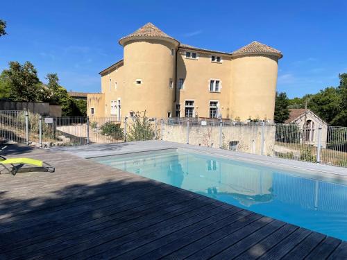 Lussan Apartamento | Au pays de Gide appart feutré dans un château