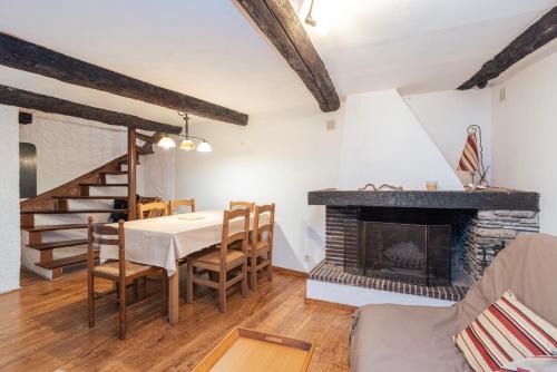 Ceret Casa | Au Petit Paris, Centre de Céret