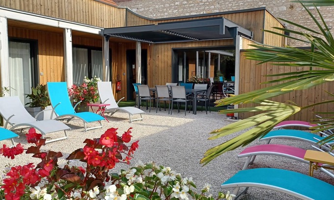 Givry Hotel | Au Petit Pressoir