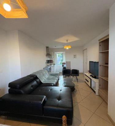 Ales Apartamento | Au pied de l'ermitage