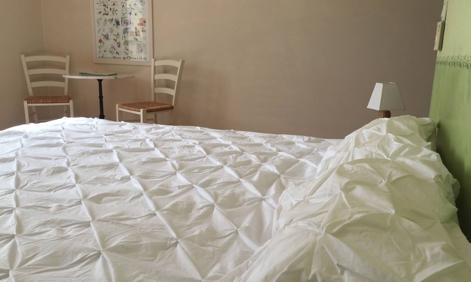 Flassan Cama Y Desayuno | Au Pied Du Ventoux * Room