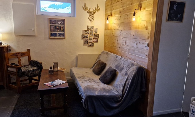 Molines-en-Queyras Apartamento | Au son des Clarines Au Cœur du Queyras, Appartement Spacieux et Confortable