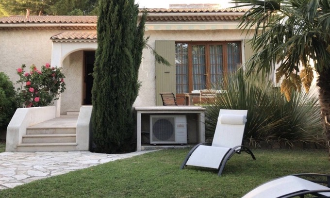 Aubagne Casa | Aubagne Villa 6 pers garden/pool near sea