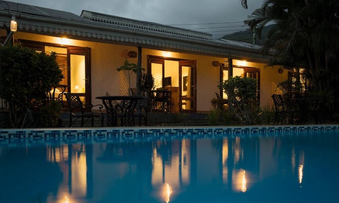 Anse Boileau Hotel | Auberge d'Anse Boileau & Restaurant Chez Plume