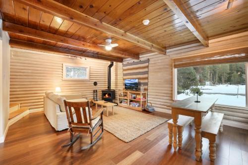 Tahoe Paradise Casa | Augies Authentic Log Cabin Pets Welcome
