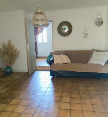 Sorgues Apartamento | Auravignon
