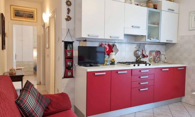 Lido di Pomposa Apartamento | Aurora 2 Air-conditioned three-room apartment in the center, a stone's throw from the sea